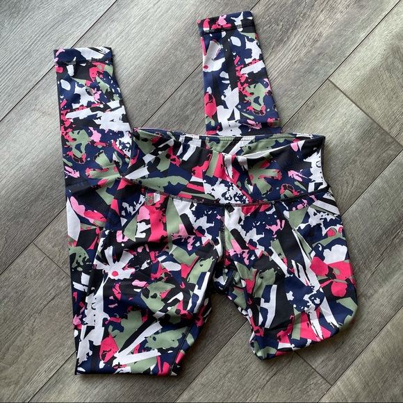 lululemon wunder under pant III - Picture 6 of 14